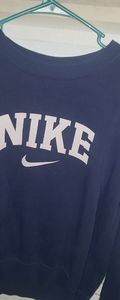 long sleeve nike sweatshirt